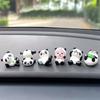 Niedlicher Mini-Riesenpanda, Auto-Armaturenbrett-Ornamente, Auto-Navigator-Bildschirm-Dekoration, Puppe, Auto-Innenausstattung, Spielzeug, Geschenk für Mädchen