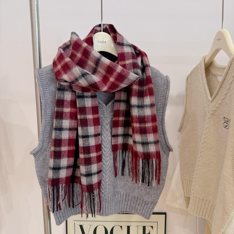 

Retro autumn and winter limited Christmas new texture 100 wool plaid fringed scarf scarf versatile autumn and winter new products 188cm