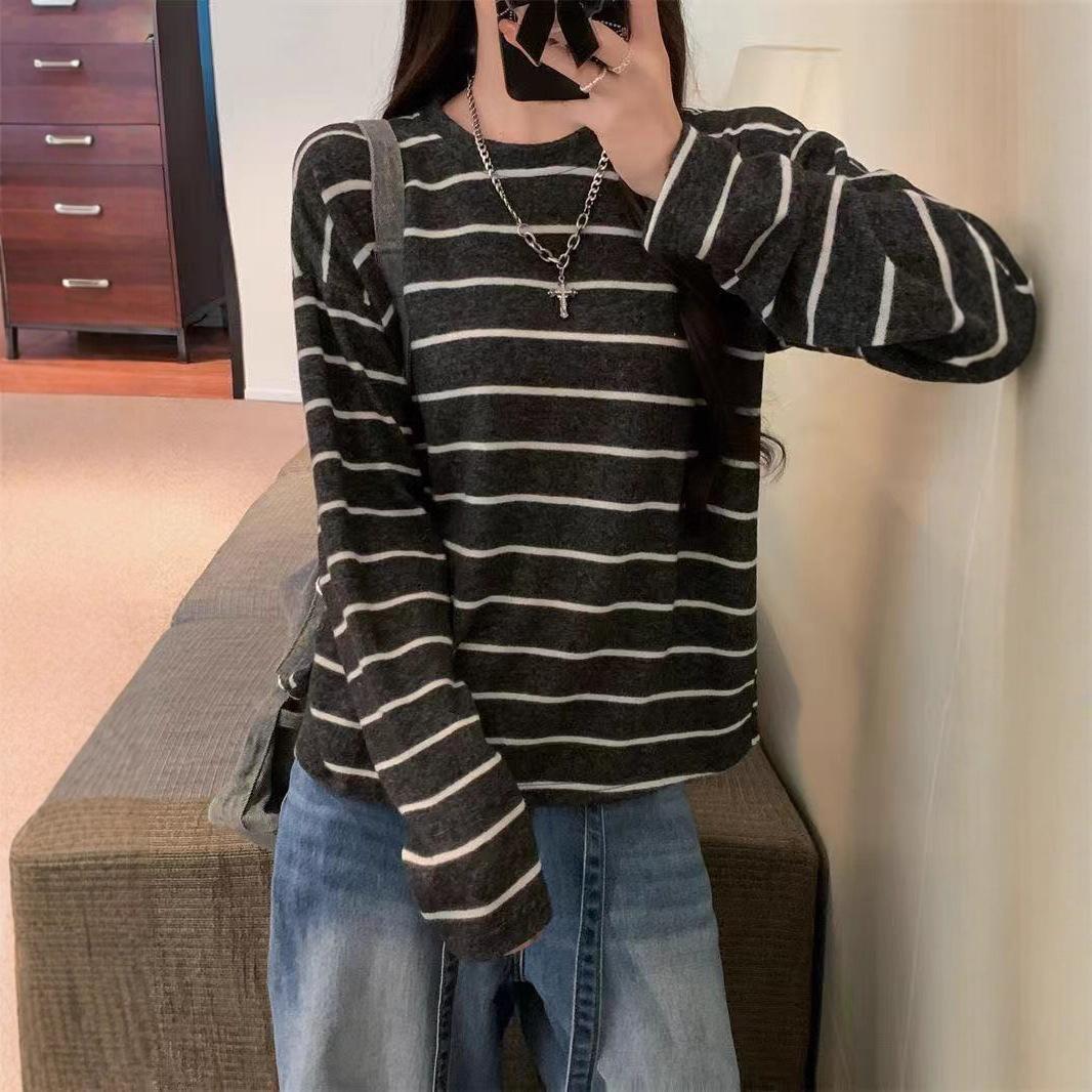 

[Original practice] Autumn contrasting striped crew neck 2025 new loose and versatile bottom lazy style T-shirt women XL темно-сірий