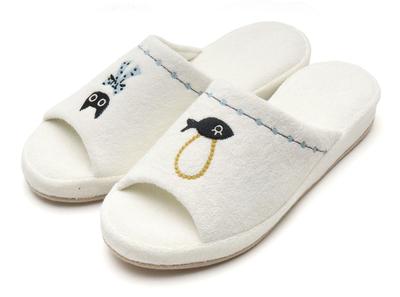 MEME Collector Soft Slippers Matano Room Cute and Black Cat [ATSUKO MATANO] [Atsuko Slippers, Shoes, Stylish, Design] (White, M)