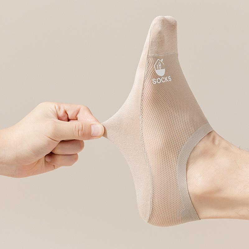 Men's Summer Ice Silk Invisible Socks - Breathable, Sweat-Absorbent, Anti-Slip, Low-Cut Mesh Cotton.