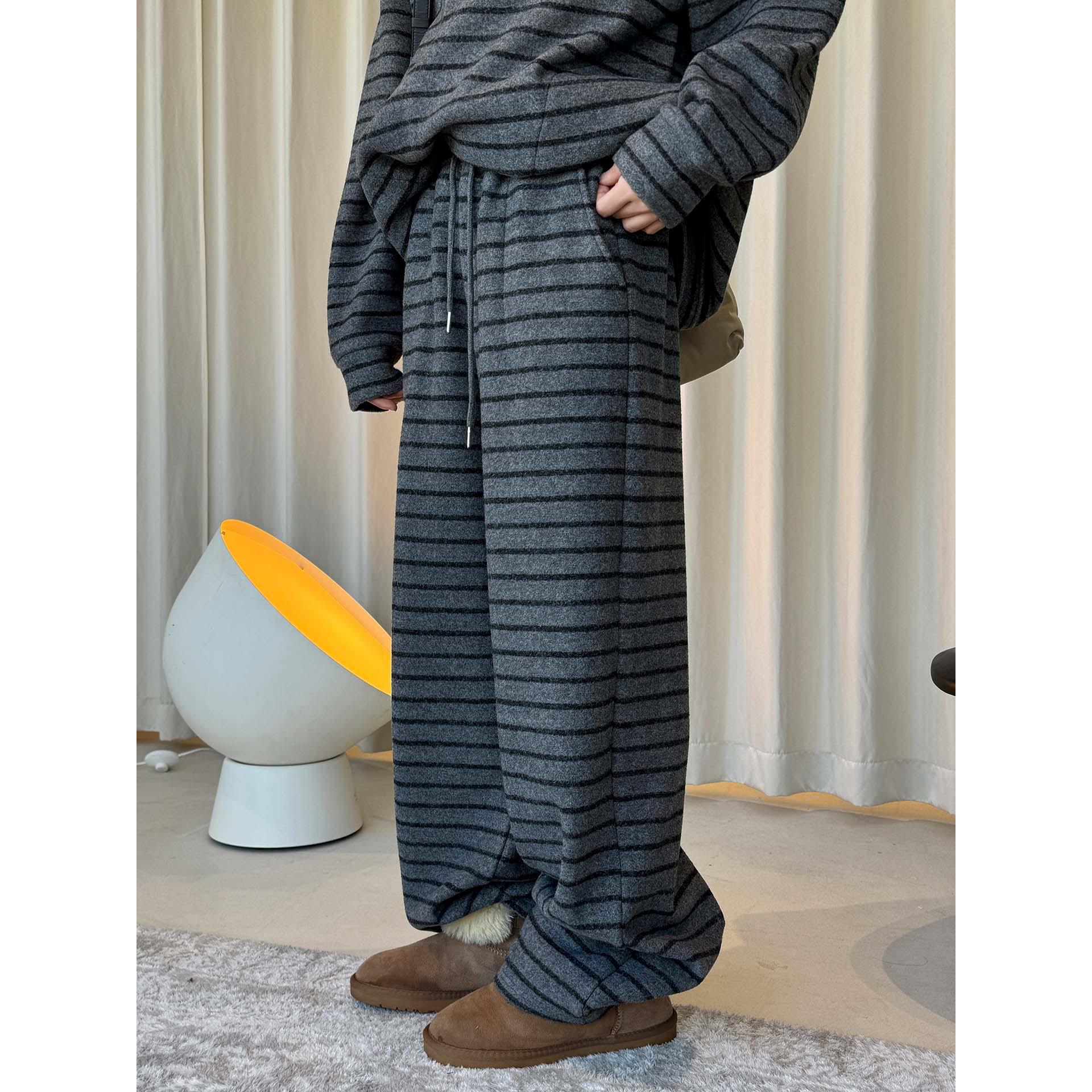 Xu Man Winter Women s Retro Korean Style Striped Fleece-Lined Drawstring Pants: Warm, Thick, and Comfortable One Size