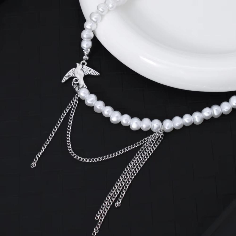 Swallows Women's Necklace Alien Clavicle Necklace Fashion Pendant Necklace  Music Festival Jewelry