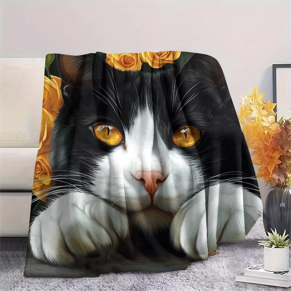 Calico Cat and Flowers,pattern Flannel Blanket, High quality Comfortable for All Seasons, Home Decor, Warmth and Comfort, Perfect for Gifts.