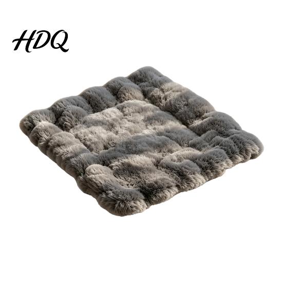 Non-slip Pet Bed for Floors Faux Fur Mat Soft Warm Cat Sleeping Pad with Bottom Portable Mat Travel Self-Warming Fuzzy Cozy Dogs Cats