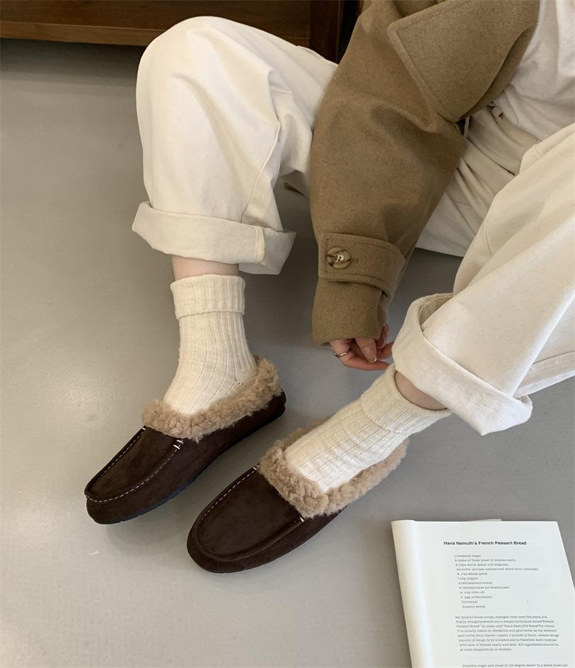 

Туфли Мао Мао женские осенне-зимние верхняя одежда сумка голова полутапочки 2025 новые на плоской подошве бархатные туфли-бобы теплые хлопковые тапочки 39 темно-коричневого