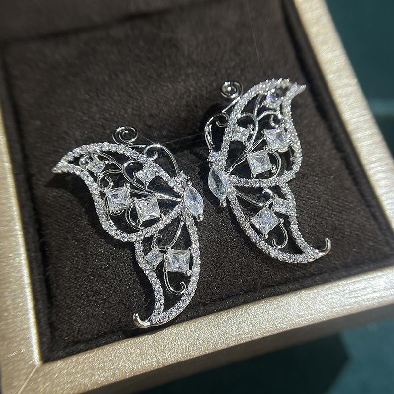 Popular Luxury Full Diamond Earrings With Feminine Style and Fashion Korean Version Personalized Leaf Set Zircon Earrings