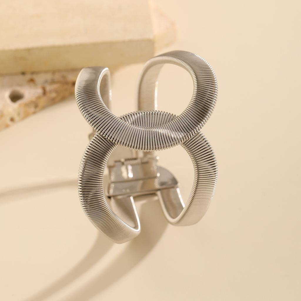 Mode Multi-laags Gewikkeld IJzerdraad Open Wijde Armband Ontwerp Gestreept Kruis Veer Sieraden