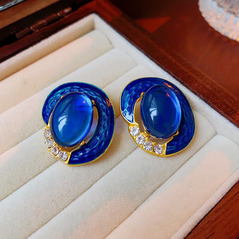 Medieval Retro Palace-Style Luxurious Round Earrings