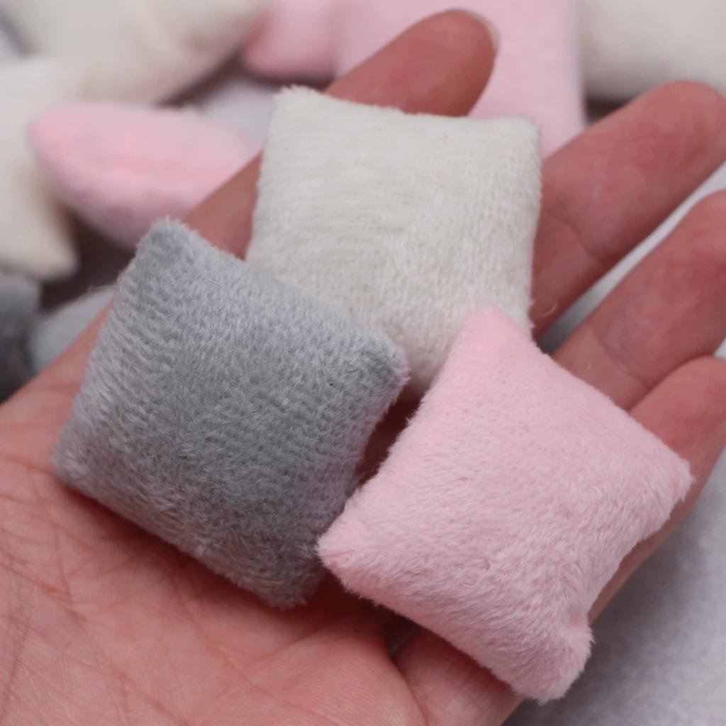 4 Stück 1/12 Puppenhaus Miniatur Kissen Kissen für Sofa Couch Bett Möbel Spielzeug