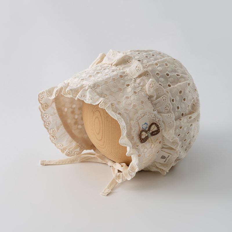 Jarní/Letní sluneční klobouk pro holčičku: Lehká čepice s krajkovým lemem a výšivkou pro batolata