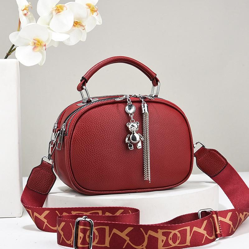 Stylish Large Capacity Fashionable Bucket Bag With Trendy Tassel Design For Women