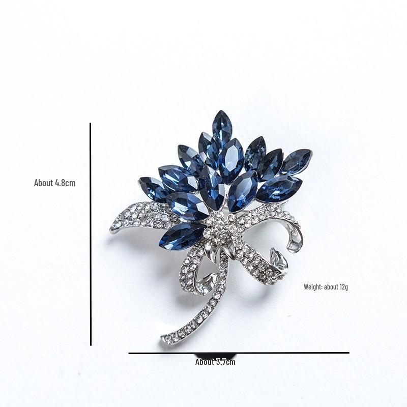 Korean Floral Women's Brooch - Elegant Luxury Design, Popular Cross-border Fashion.
