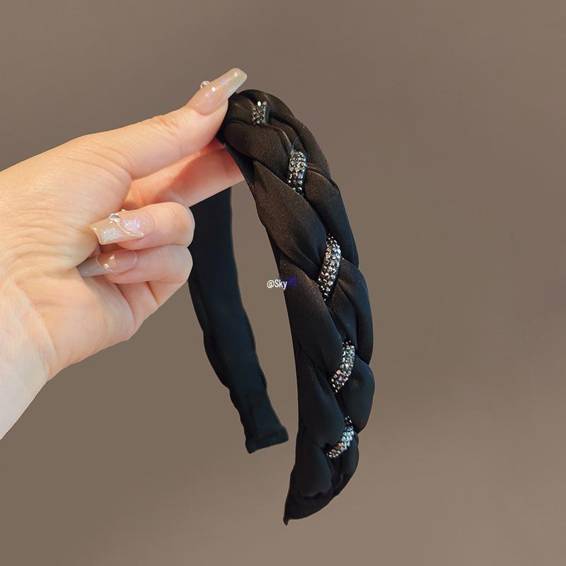 Elegant Black Braided Rhinestone Headband: Versatile Wide-Edge Hair Accessory