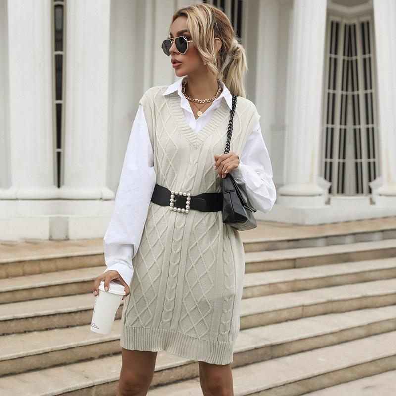 

A new casual Korean-style V-neck diamond-patterned long sweater in solid color for the autumn and winter of 2025 L абрикосовий