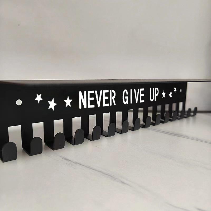 Kovový stojan na medaile Věšák na medaile Držák na zeď Velkokapacitní držák na ocenění Na závody Fotbal Basketbal Sporty Karate