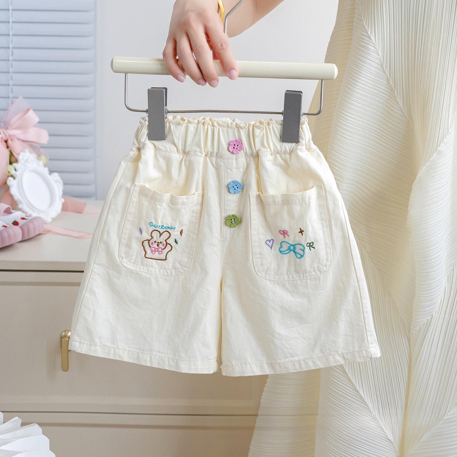 

Летние шорты для девочек, детская верхняя одежда с мультяшным принтом, модные и универсальные повседневные брюки 130 бежевый