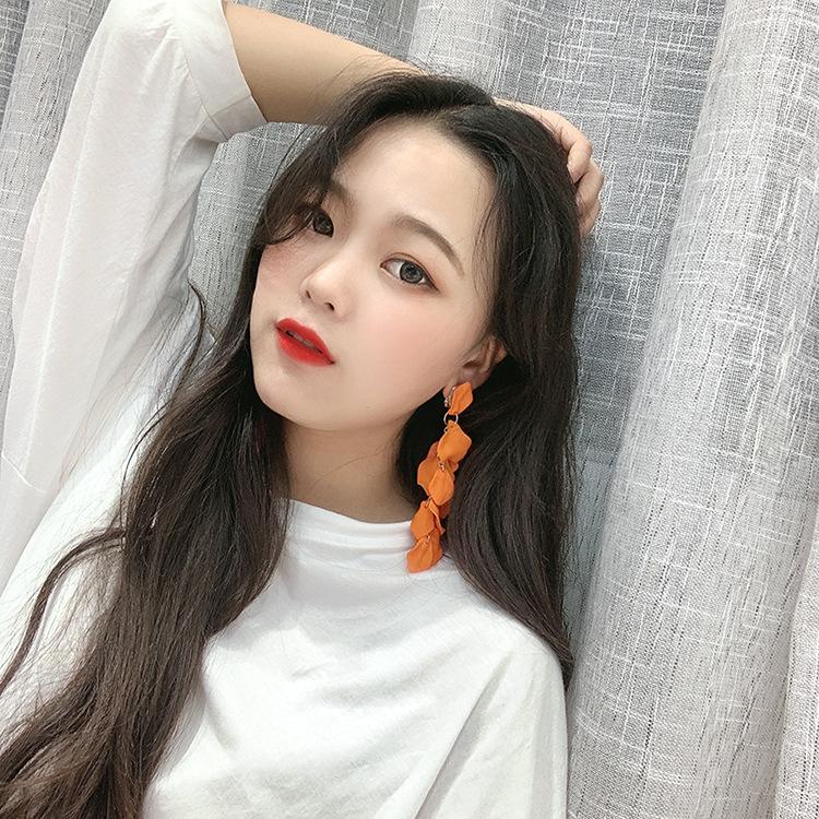 Red Earrings Popular Performance Earrings Light Luxury High Sense Exaggerated Petal Fringed Earrings Female