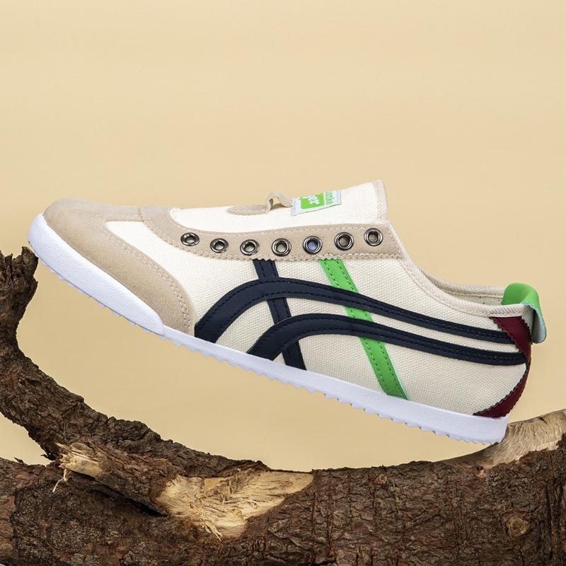 

One foot of canvas men s shoes, spring and autumn style, light and comfortable, cloth, breathable, thin-soled white shoes 44