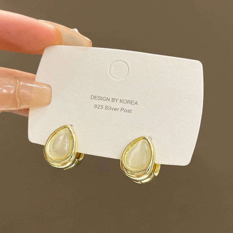 Silver needle same gold earrings women's light luxury high-end temperament pearl stud earrings retro new earrings