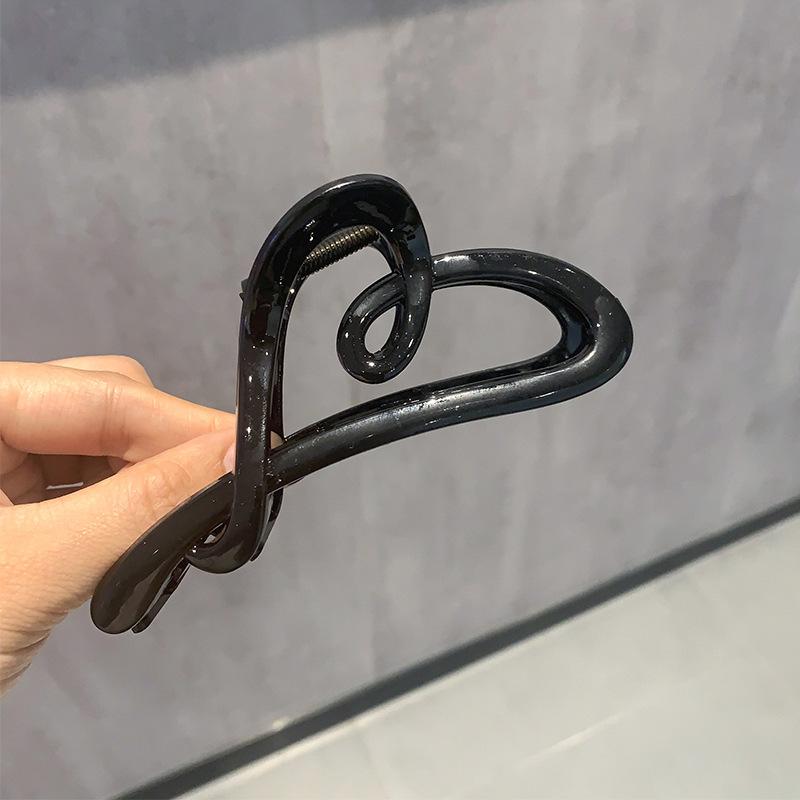 1pc Temperament Matte Love Grip Women's Hair Clip Simple and High End New Spring/Summer Shark Clip Headpiece