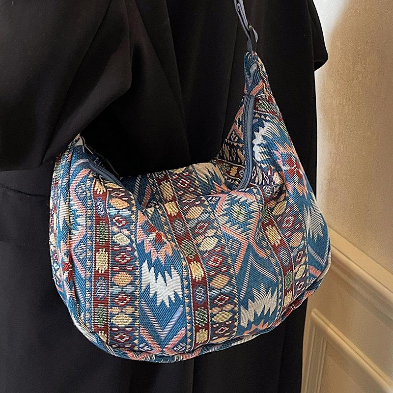 Large Capacity Ethnic Style Dumpling Bag Women's New Trendy Fashion Crossbody Bag Women Ins Niche Shoulder Bag Women