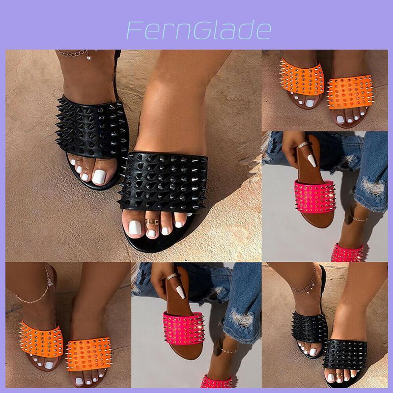 Stylish Women Sandals Casual Flat Rivet Design Slip-on Beach Shoes For Comfort