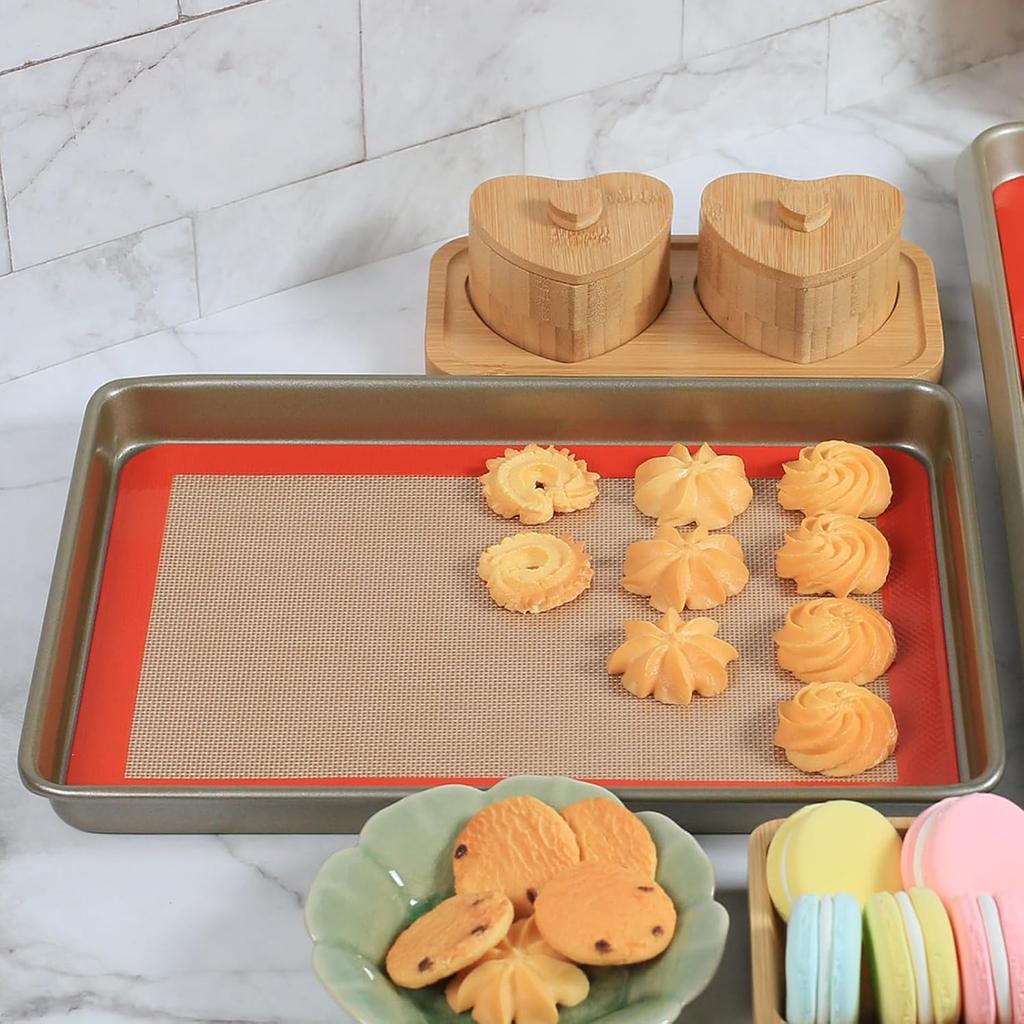 AMYONE Quarter Sheet Silicone Baking Mat, 2 Pcs Non-Stick Silicone Baking Mats Cookie Sheet for 9x13 Baking Pan, Reble Baking Sheet Liners Compatible