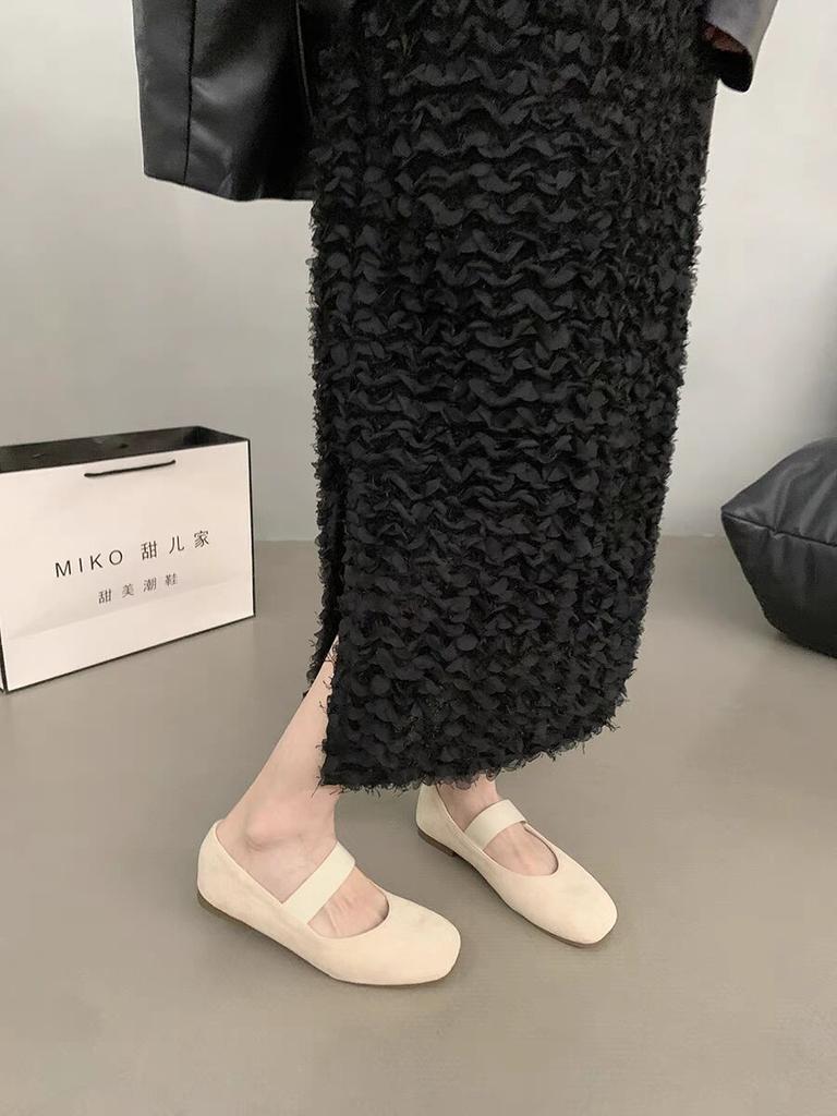 2024 new retro single shoes female flat fairy style shoes with skirts square head Mary Jane shoes