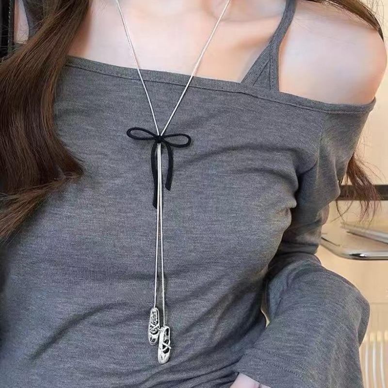 Retro Autumn and Winter Long Necklace Women's High-end Sweater Chain Niche Design Accessories