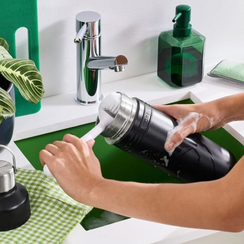 [Red Dot Design Award 2025 Winner] Le Creuset Water Bottle, Large Capacity 1000ml, Bamboo Green, Stainless Steel, Vacuum Insulated, Keeps Hot or Cold,