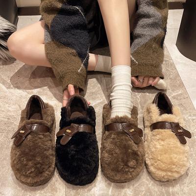 Sapatos de lã de cordeiro francesa vestuário feminino 2025 inverno novo sola grossa versátil um pedal sapatos feijão veludo sapatos de algodão