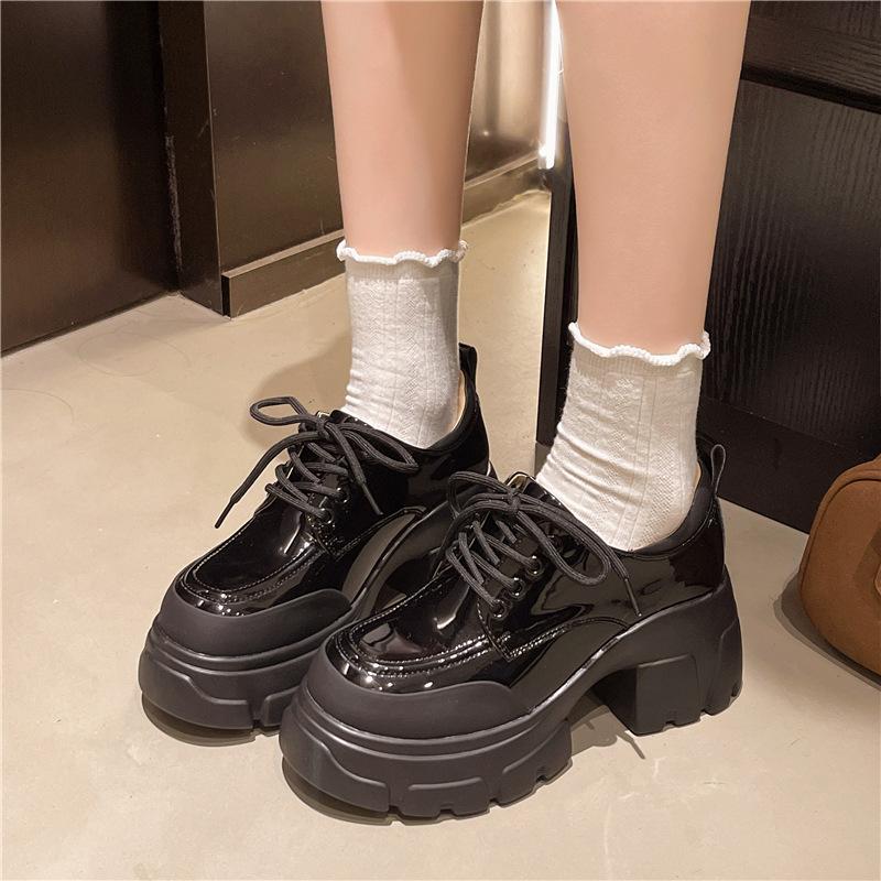 

2025 new fashion Korean platform heightening explosion loafers muffin women s shoes black British style small leather shoes 35
