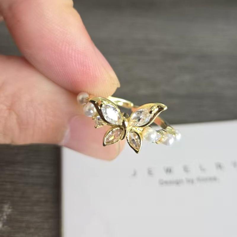 

Милое и универсальное кольцо-бабочка, женские нишевые дизайнерские кольца Opening adjustable белый