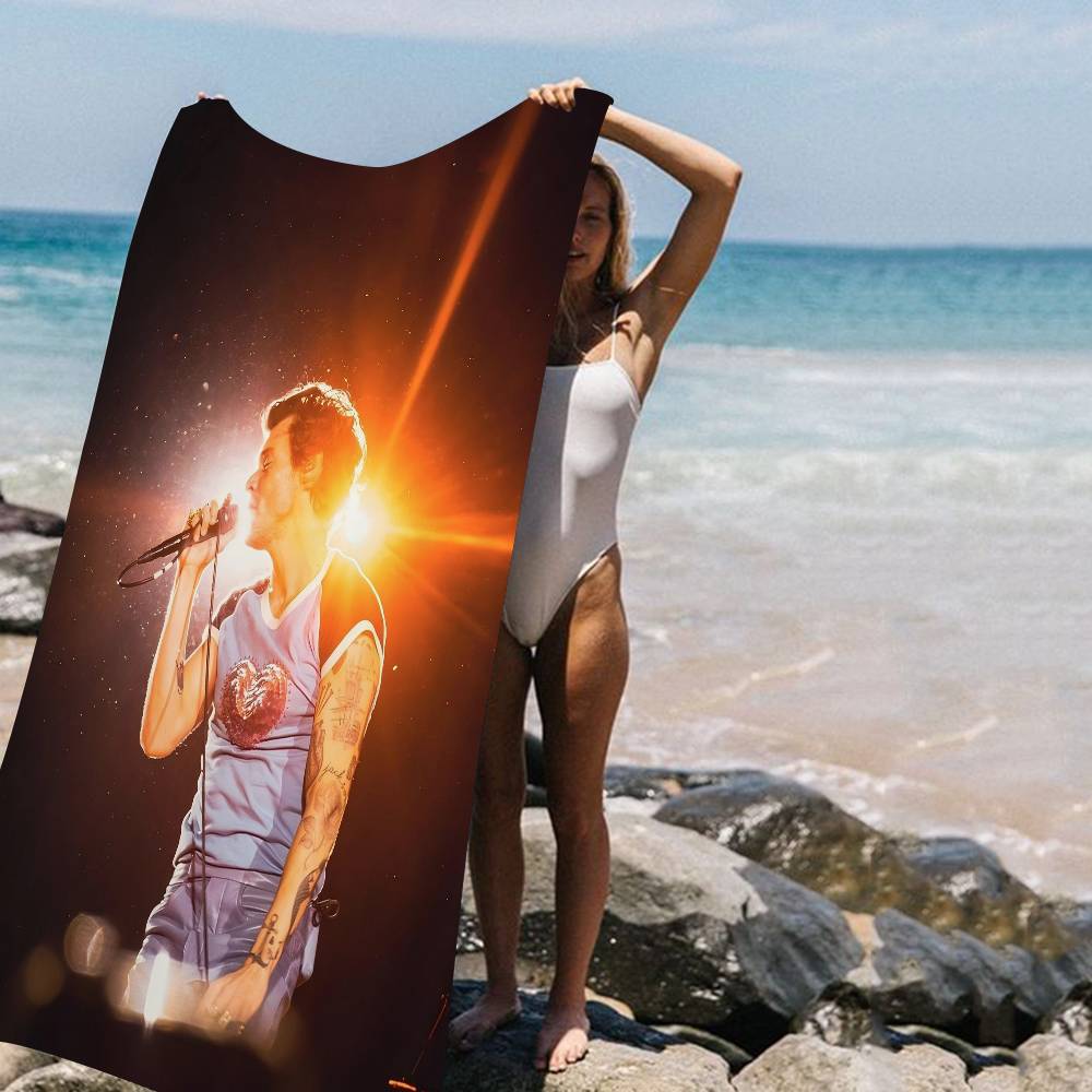 Famous Pop Singer Harris_Styles Black Microfiber Beach Towel Absorbent Quick dry Soft Swimming Resort Mountain Climbing Towel