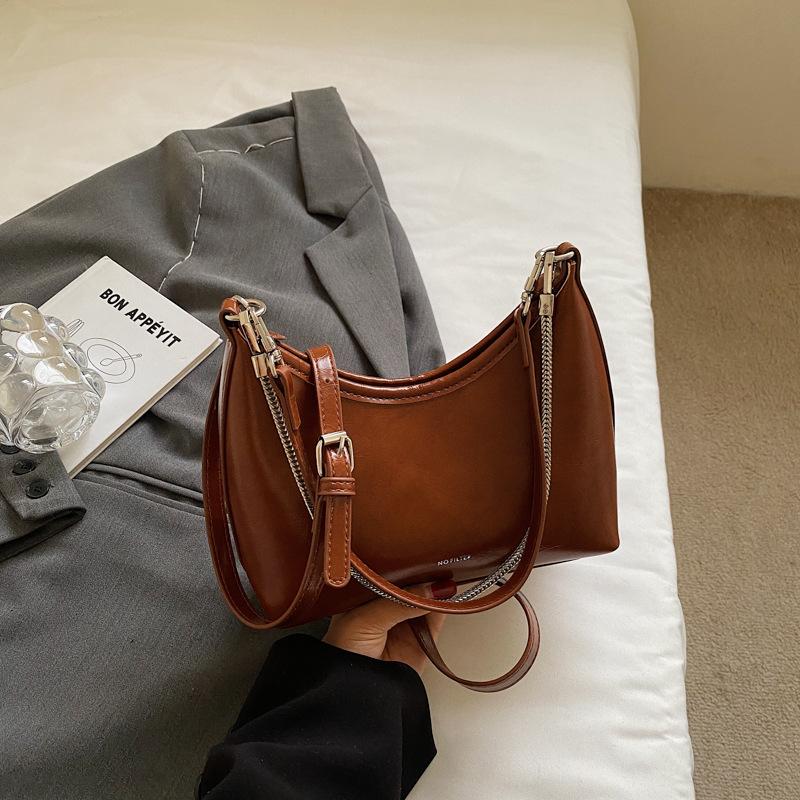 Underarm Bag Women's 2025 Autumn New Foreign Style Fashion Niche Design Shoulder Bag Glossy Chain Messenger Bag