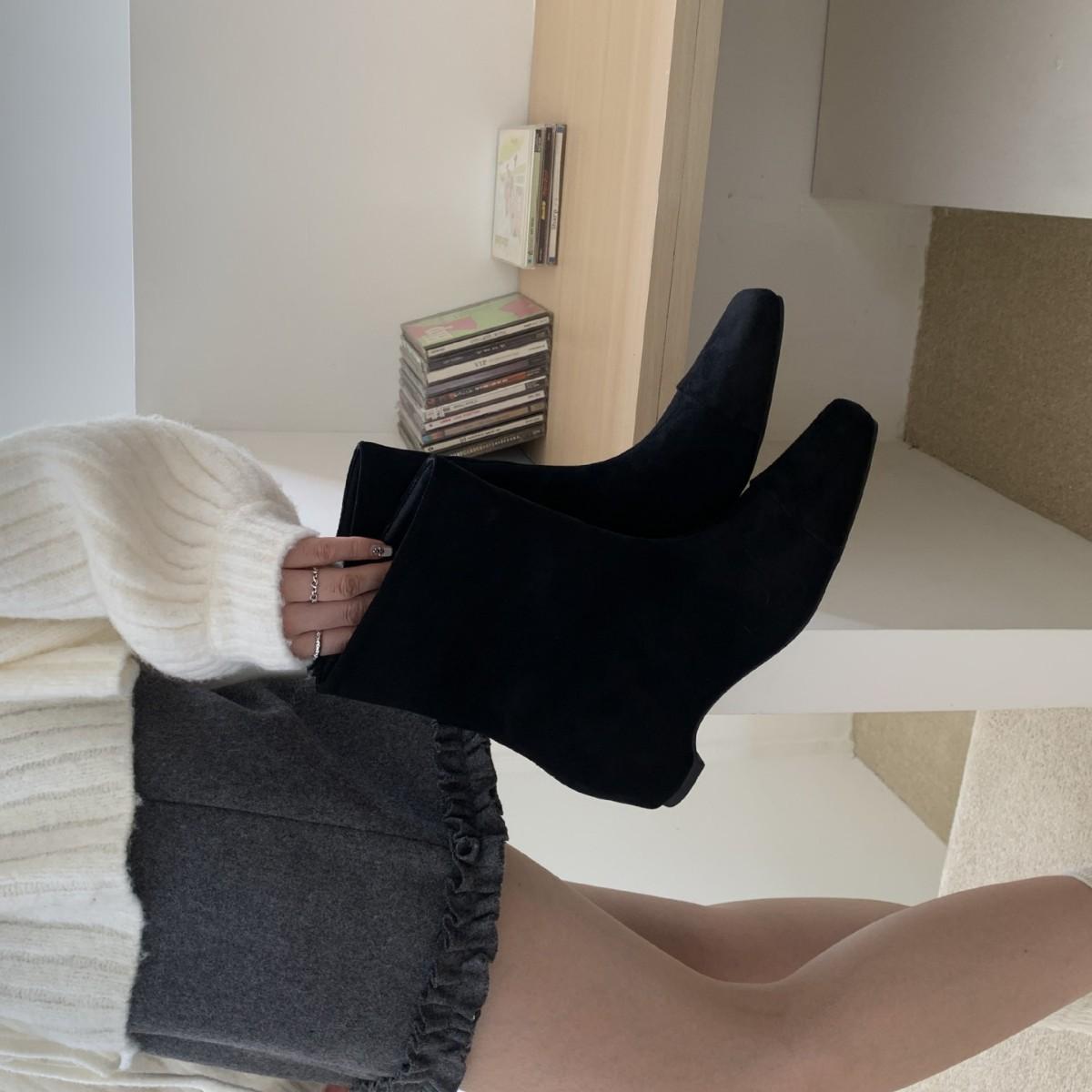 

2025 autumn and winter new round head inner thick heel thin low tube Martin suede women s short boots 39 коричневый