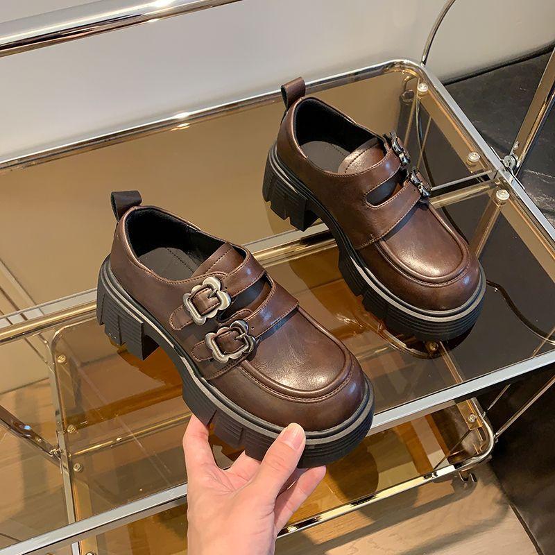 Moccasin women's shoes 2025 autumn new small height increase 7 small leather shoes retro belt buckle Velcro loafers