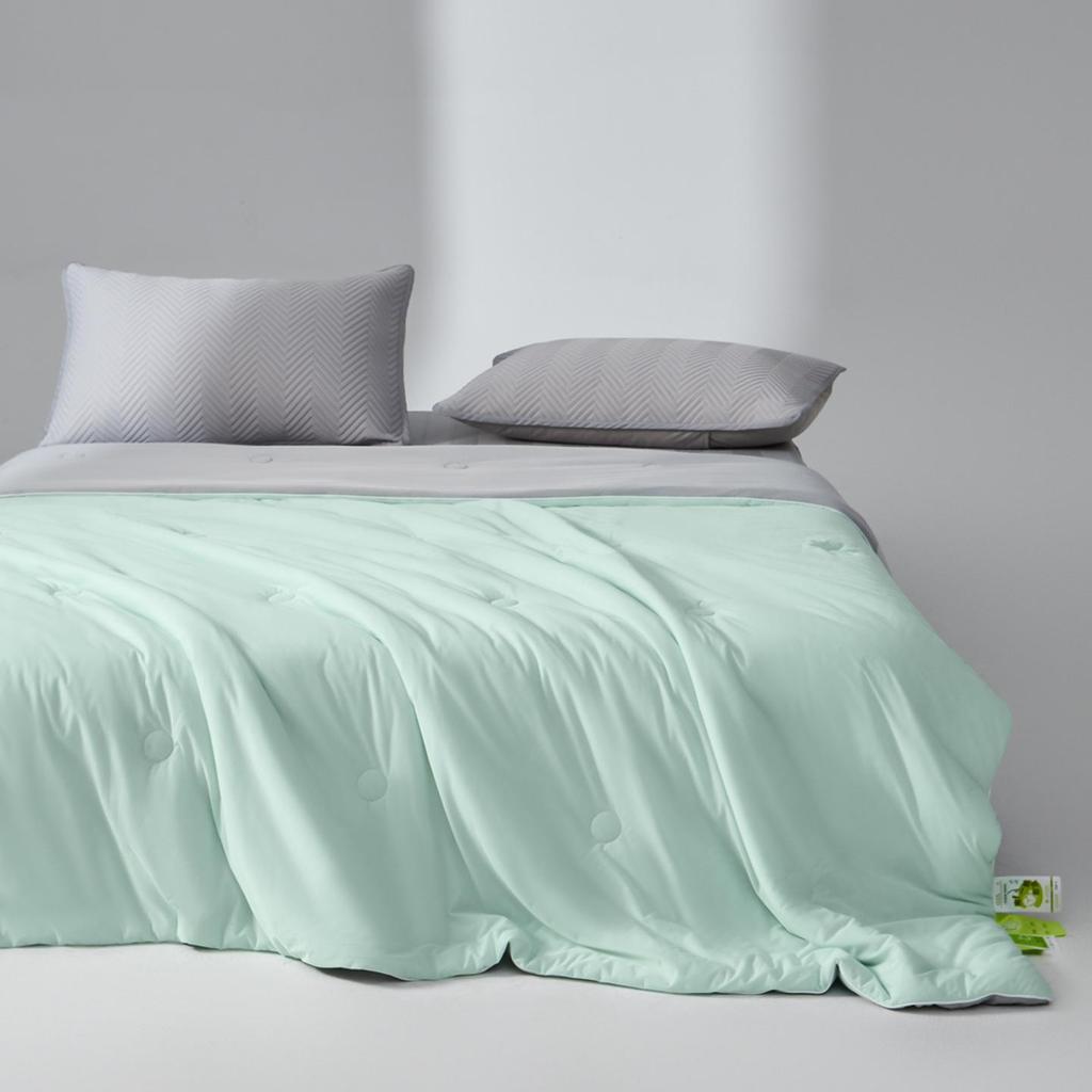 Premium Double-Sided Cool-Touch Antibacterial Ice Silk Summer Quilt