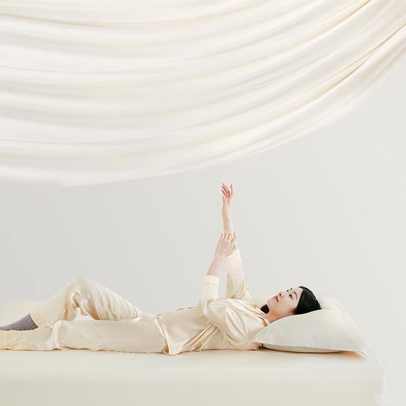 

Mercury Home Textiles Kayina Antibacterial Washable Summer Quilt