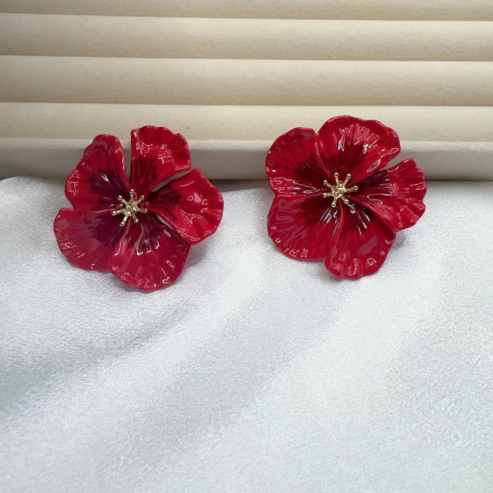 2025 Retro Red Petal Earrings: Women's High-End, Versatile Ear Studs