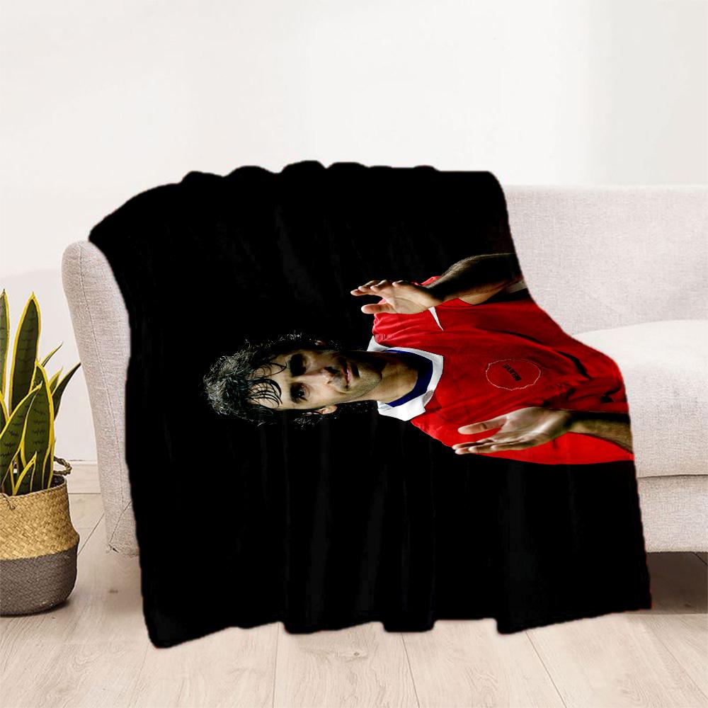 Street Art Revolution Blanket Soft & Cozy Great for Picnics Bed Office All-Season Use Warmthful Decor Perfect Gift for Relatives and Friends