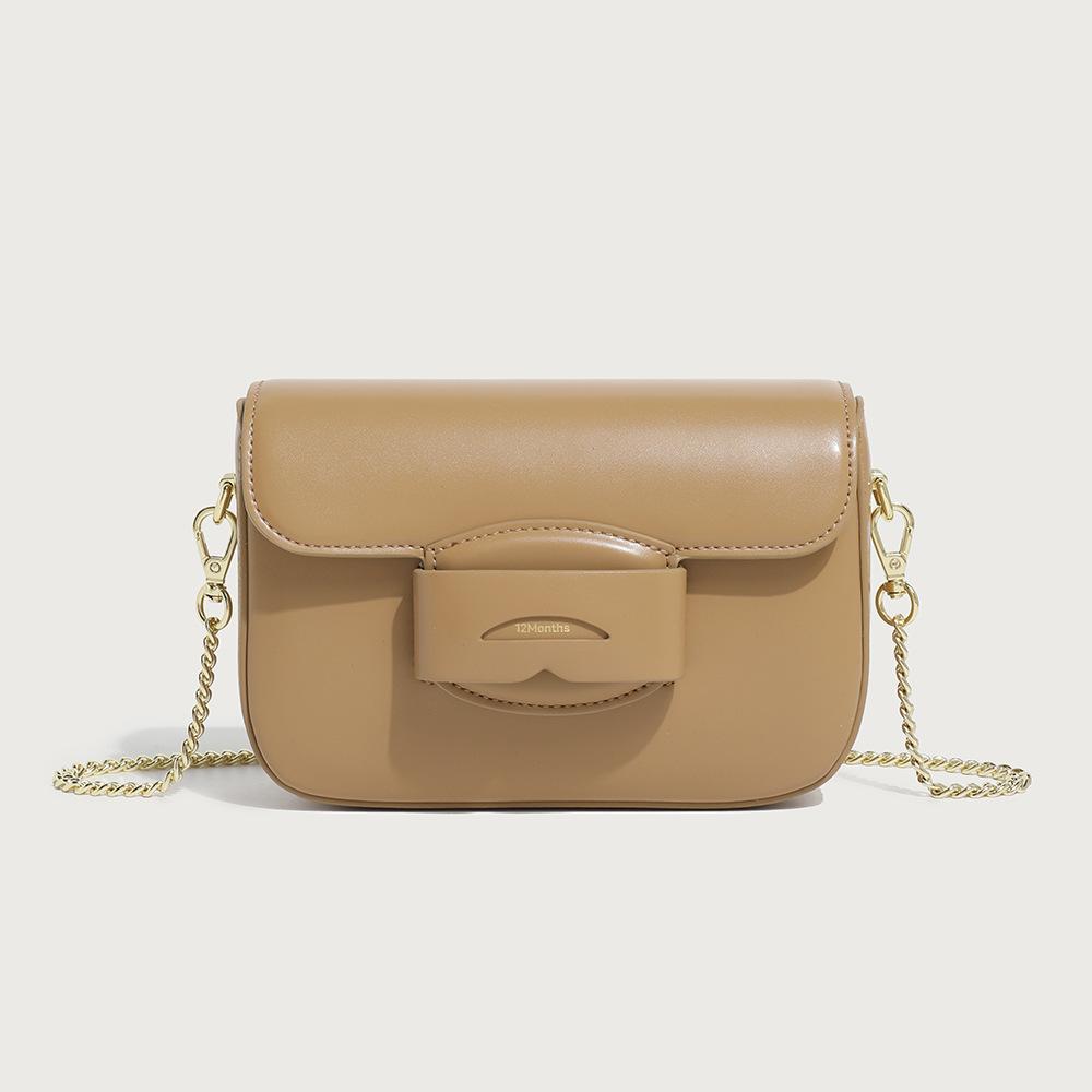 Niche design bag spring women's versatile fashion high-end exquisite messenger bag saddle tofu small square bag