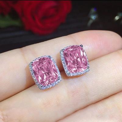 Zarte quadratische Damen-Ohrstecker, voller Diamanten und rosa Zirkon-Ohrstecker-Schmuck.