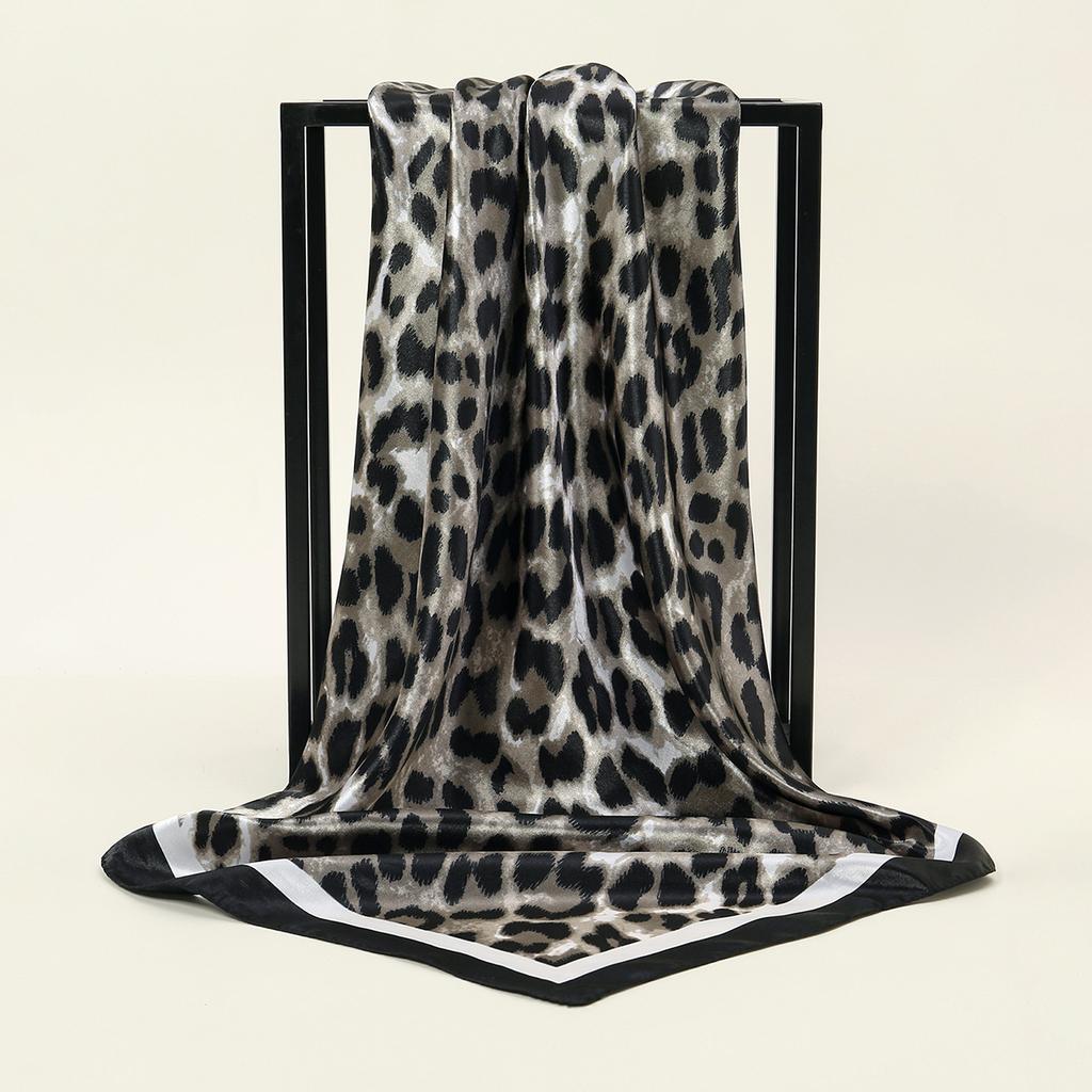 Leopard Print Silk Scarf Wrap For Designer Luxury  Kerchief Neck HeadHair Scarves Bandana Handkerchief Headscarf 90X90Cm