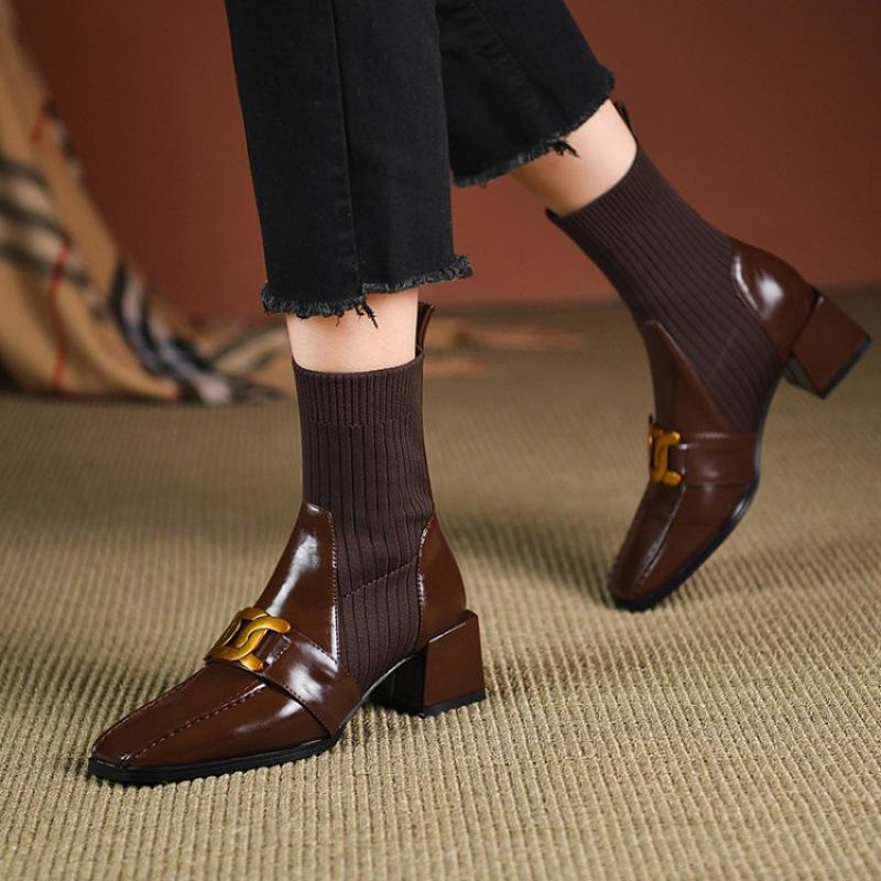Korean Version of Women's Martin Boots Square Head Large Size Low Heel Leather Boots Women's Comfortable Square Heel Women's Boots Autumn and Wi