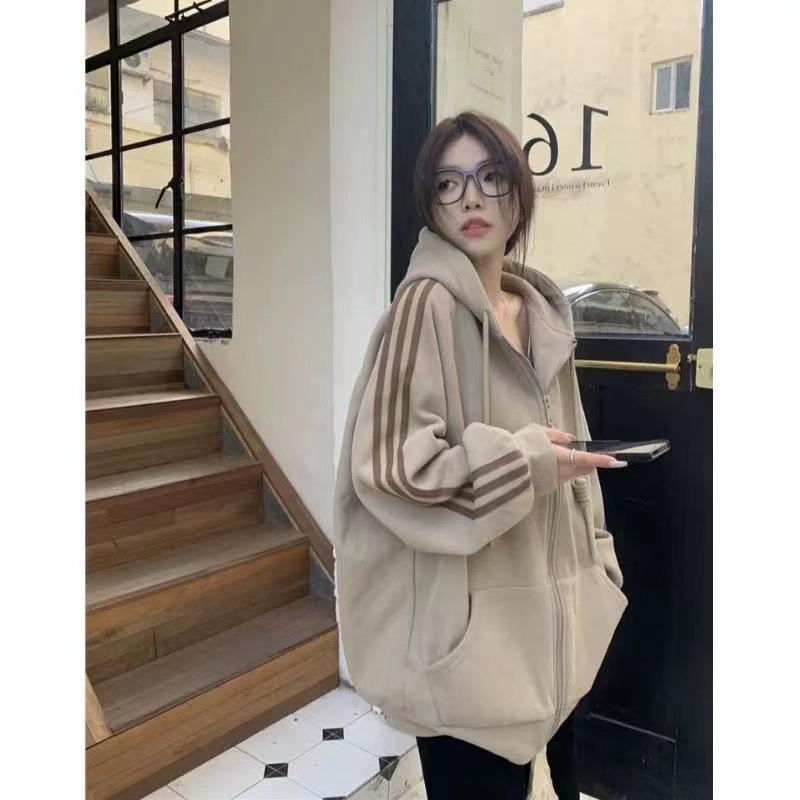 Fleece-Lined Retro Hooded Cardigan: Versatile Loose-Fit Long-Sleeve Sweatshirt for Women - Perfect for Autumn and Winter.