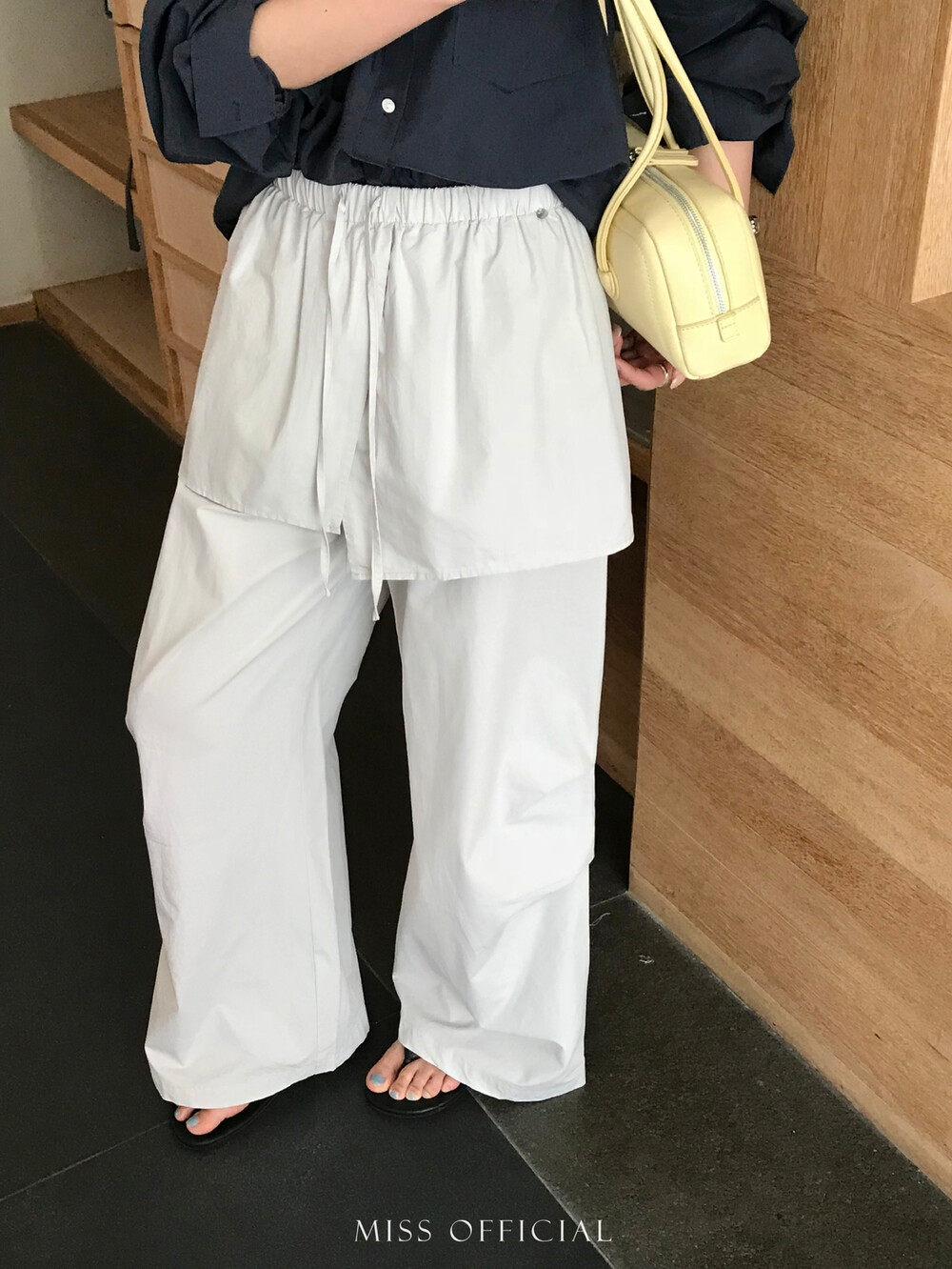 

Miss Cynthia s Stylish Two-Piece Design: Lace-Up Butt Curtain Wide-Leg Pants for Women - Spring Collection, Slim-Fit and High-End Casual Style. вершковий/білий