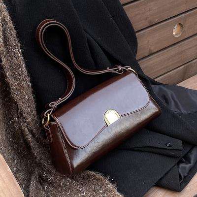 High-quality Fashion High-end Oil Wax Leather Underarm Baguette Bag Women's Versatile Simple Solid Color Personalized Shoulder Bag