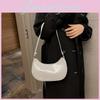 Schicke minimalistische Knödeltasche für Damen in Schwarz, Beige, Pink und Silber. Perfekt für den lässigen Winterstil.